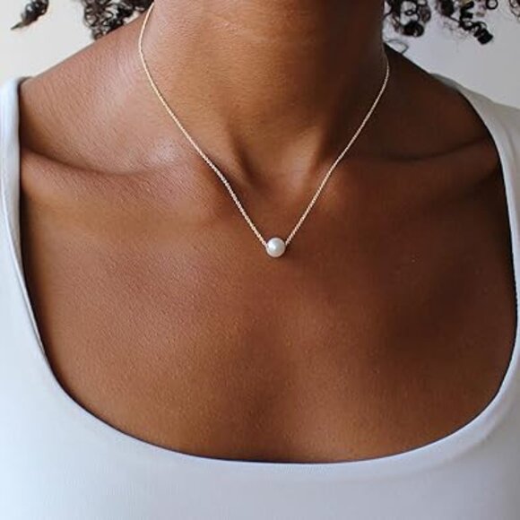 Neiman Marcus 14k Silver Plated Dainty Large Pearl Necklace - Picture 2 of 6